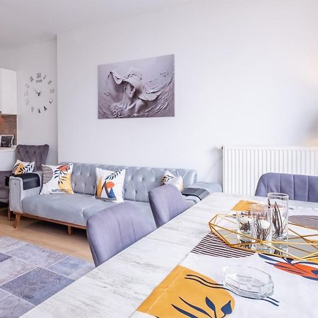 Charming Flat With City View In Atasehir Istanbul Ngoại thất bức ảnh